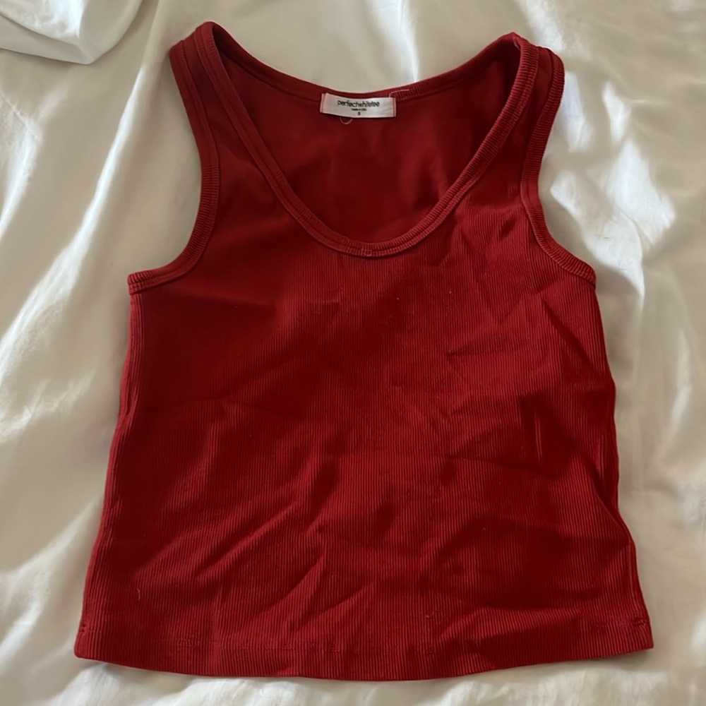 PERFECTWHITE TEE TANK RED